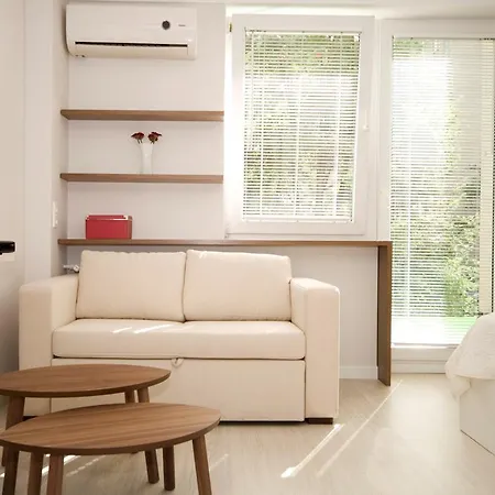 Apartman Warsawrent Hit