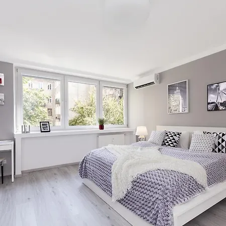 Warsawrent Hit * Warschau