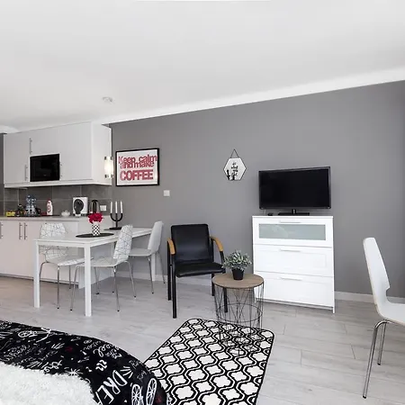 Warsawrent Hit Apartamento *